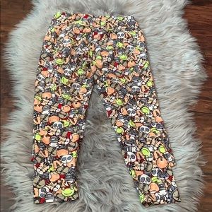 One size, fun & colorful leggings!